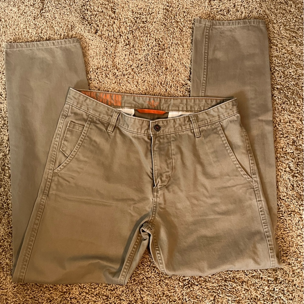 Mens dockers size 33x32